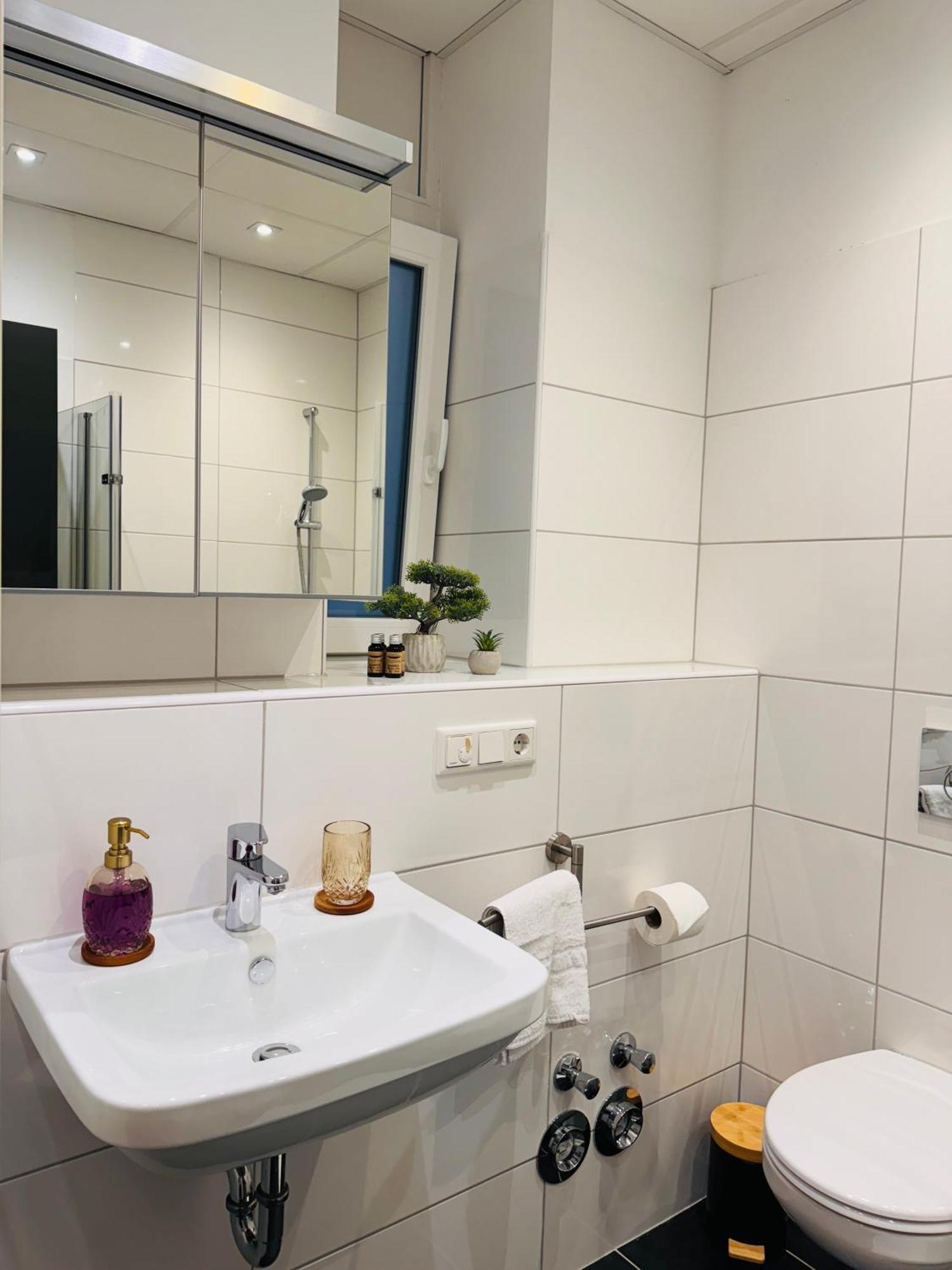 Klassen Stay - Designer Altbau Apartment Mit 2 Zimmer - Naehe Zentrum Und Rhein コブレンツ エクステリア 写真
